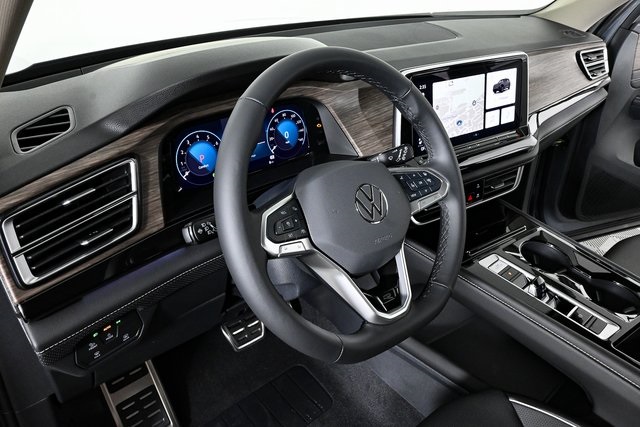 new 2025 Volkswagen Atlas car, priced at $55,648