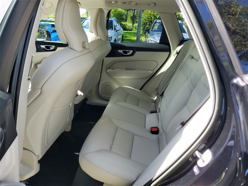 used 2023 Volvo XC60 car, priced at $30,995