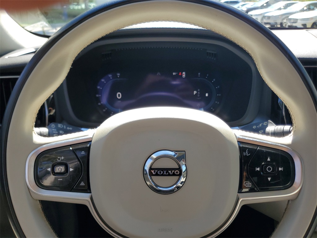 used 2023 Volvo XC60 car, priced at $30,995