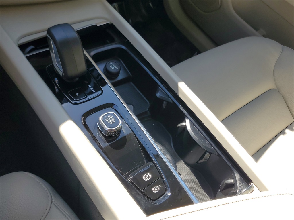 used 2023 Volvo XC60 car, priced at $30,995