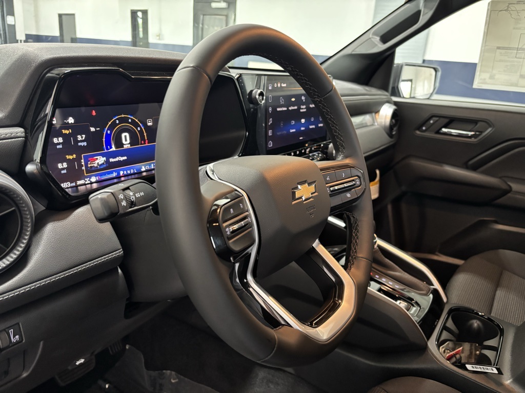 new 2025 Chevrolet Colorado car, priced at $39,924