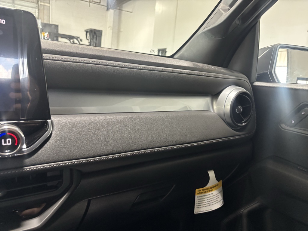 new 2025 Chevrolet Colorado car, priced at $39,924