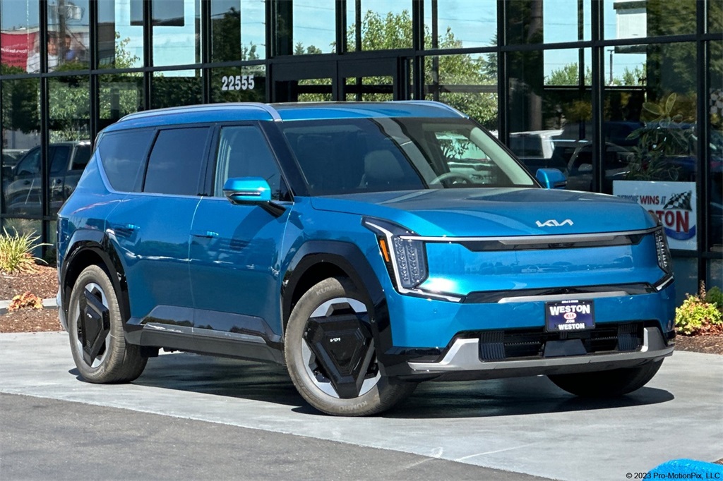 new 2026 Kia EV9 car, priced at $61,602