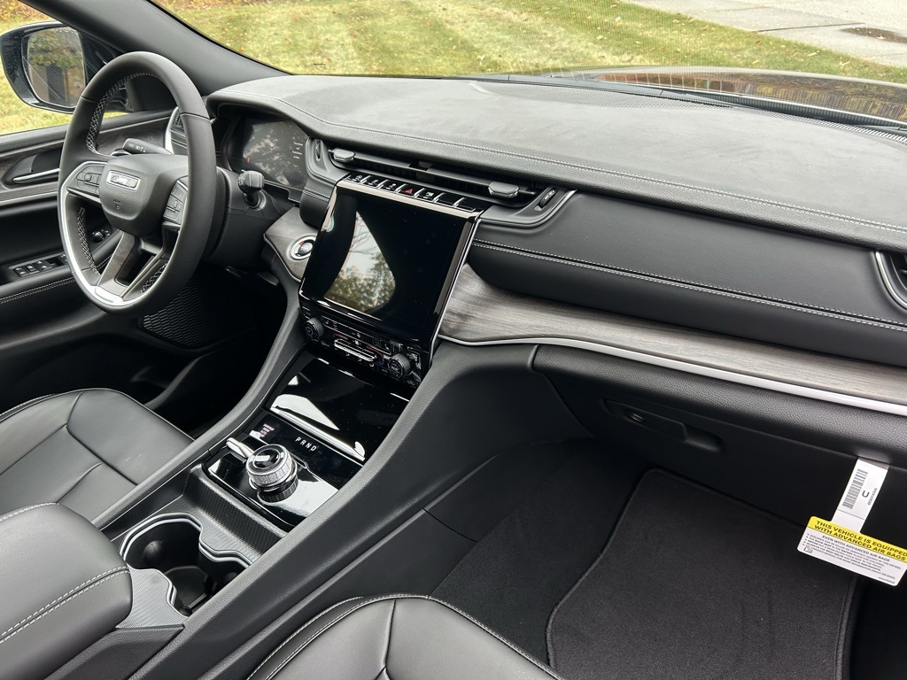 new 2025 Jeep Grand Cherokee L car, priced at $53,335