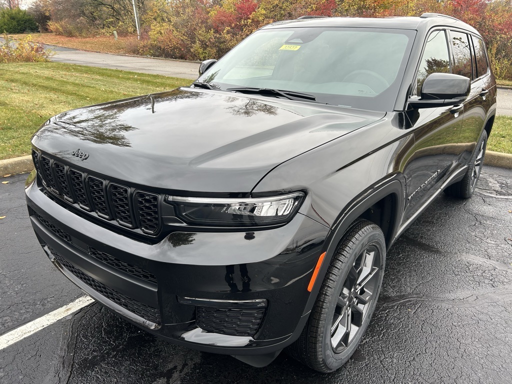 new 2025 Jeep Grand Cherokee L car, priced at $53,335