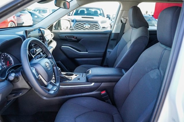used 2022 Toyota Highlander car, priced at $29,797