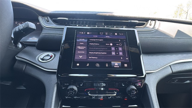 new 2025 Jeep Grand Cherokee L car, priced at $44,034