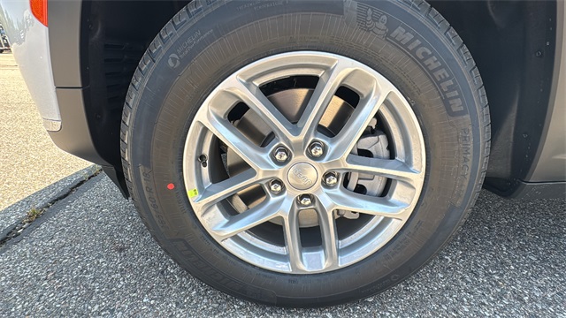 new 2025 Jeep Grand Cherokee L car, priced at $44,034