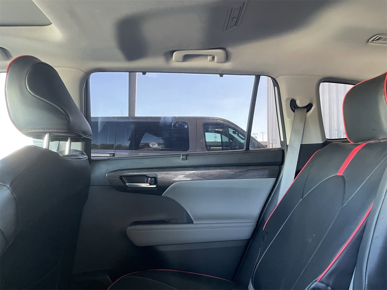 used 2023 Toyota Highlander car, priced at $35,653