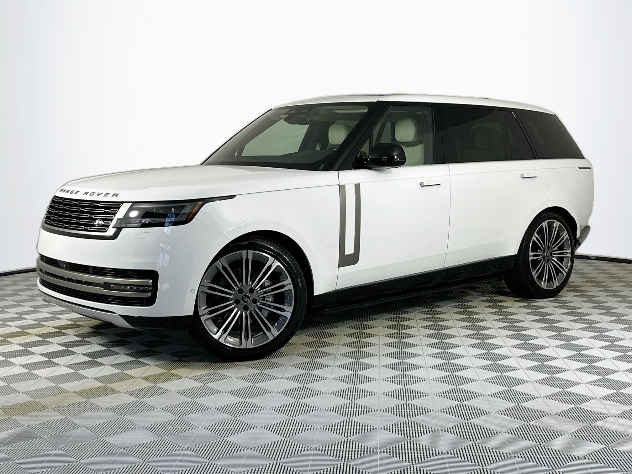 new 2025 Land Rover Range Rover car, priced at $133,915