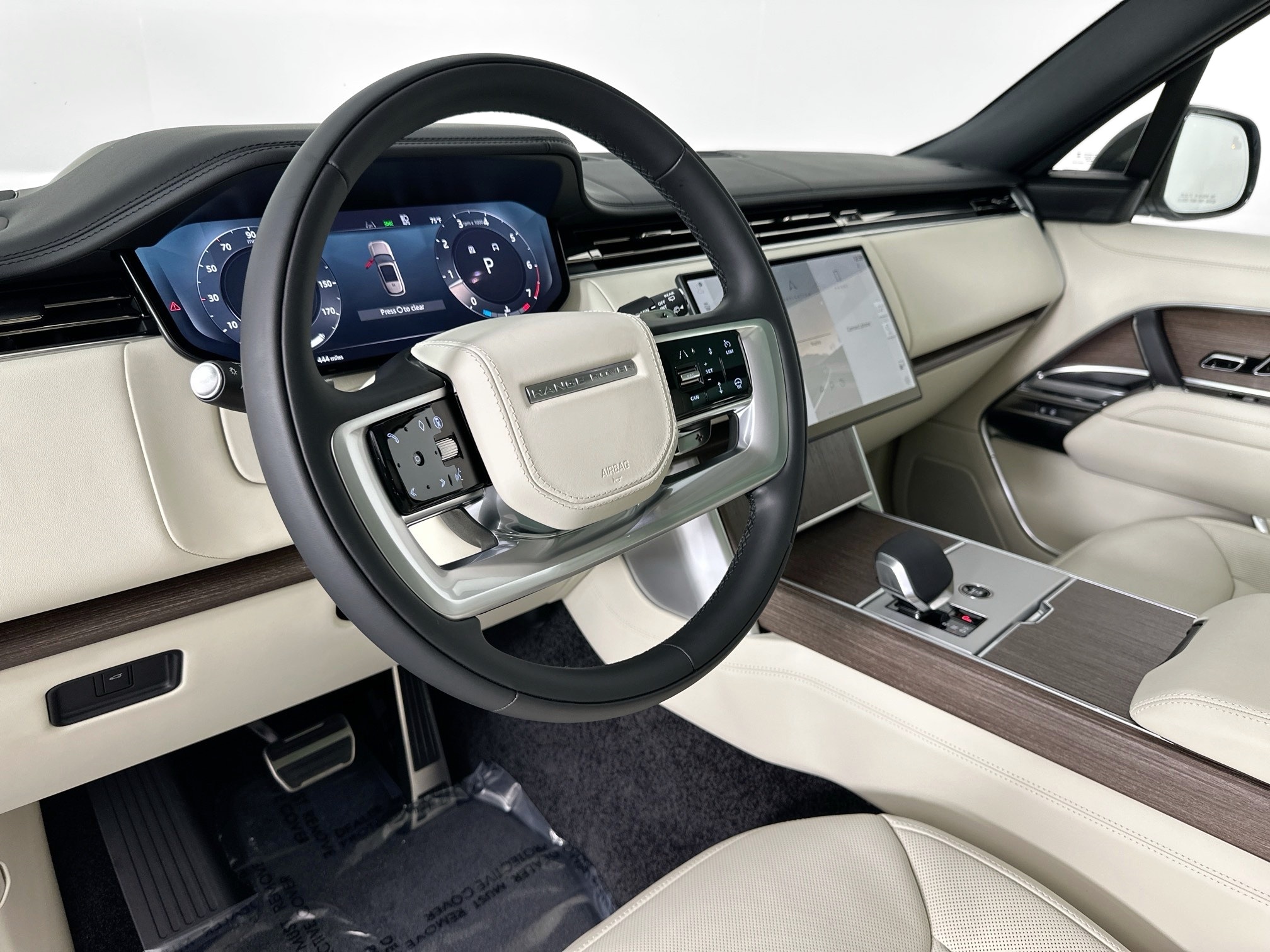 new 2025 Land Rover Range Rover car, priced at $133,915