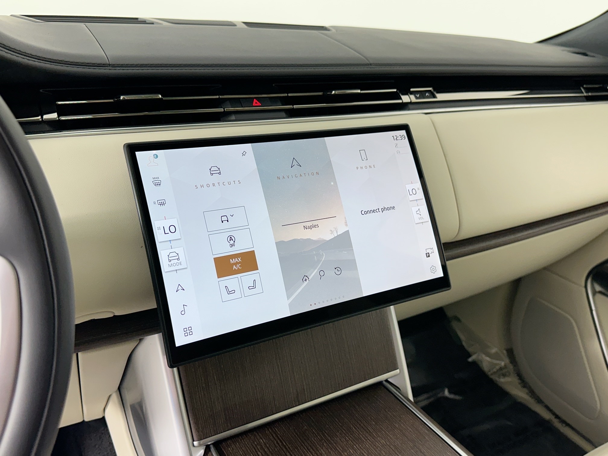 new 2025 Land Rover Range Rover car, priced at $133,915