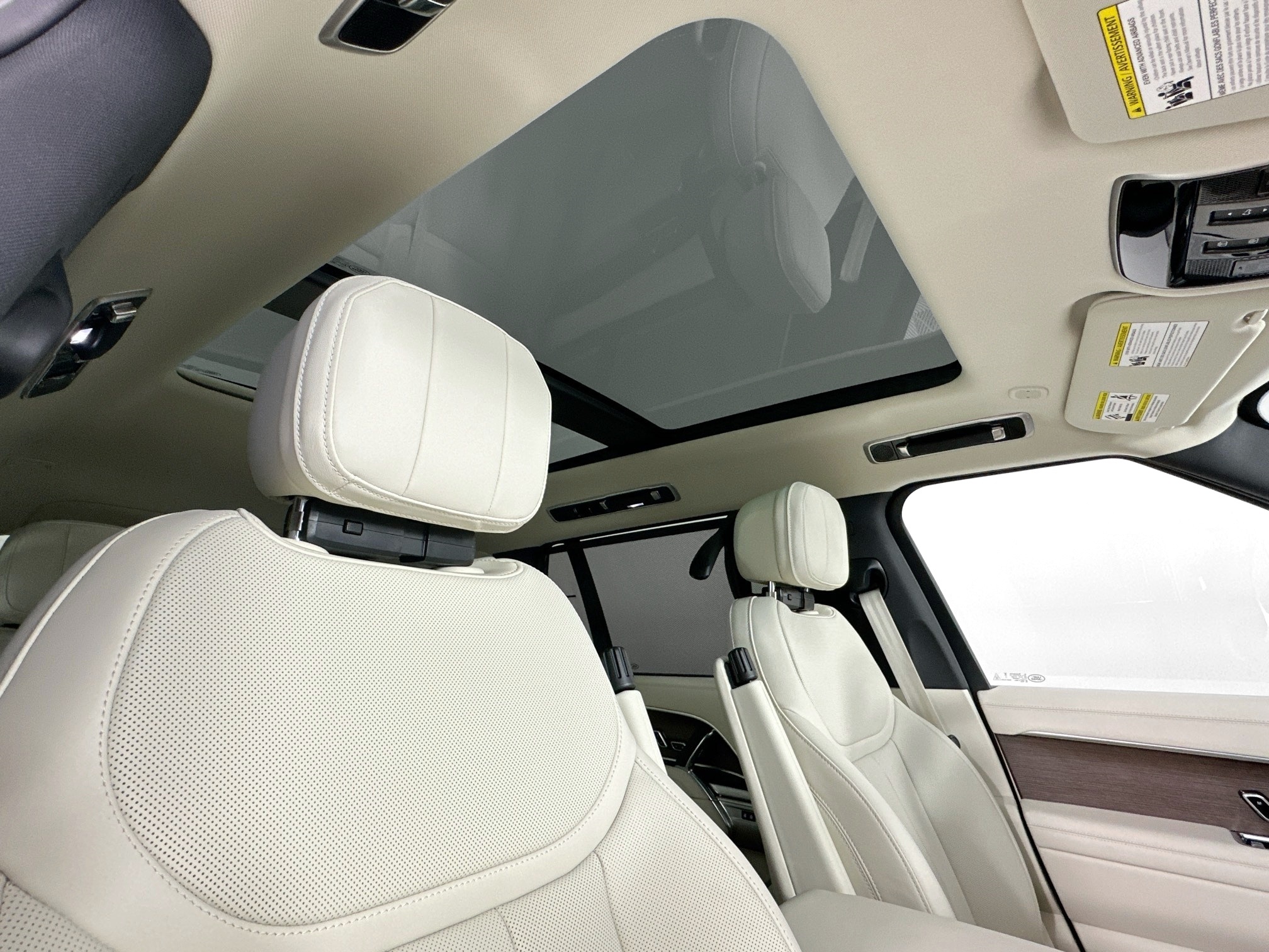 new 2025 Land Rover Range Rover car, priced at $133,915