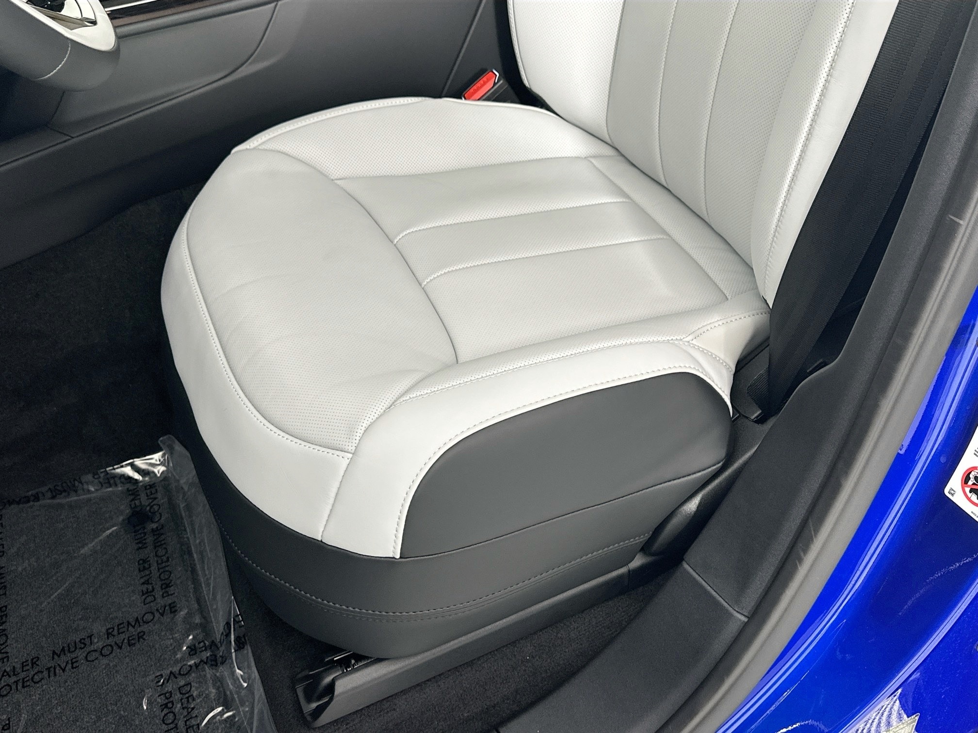 new 2025 Land Rover Range Rover Sport car, priced at $138,905