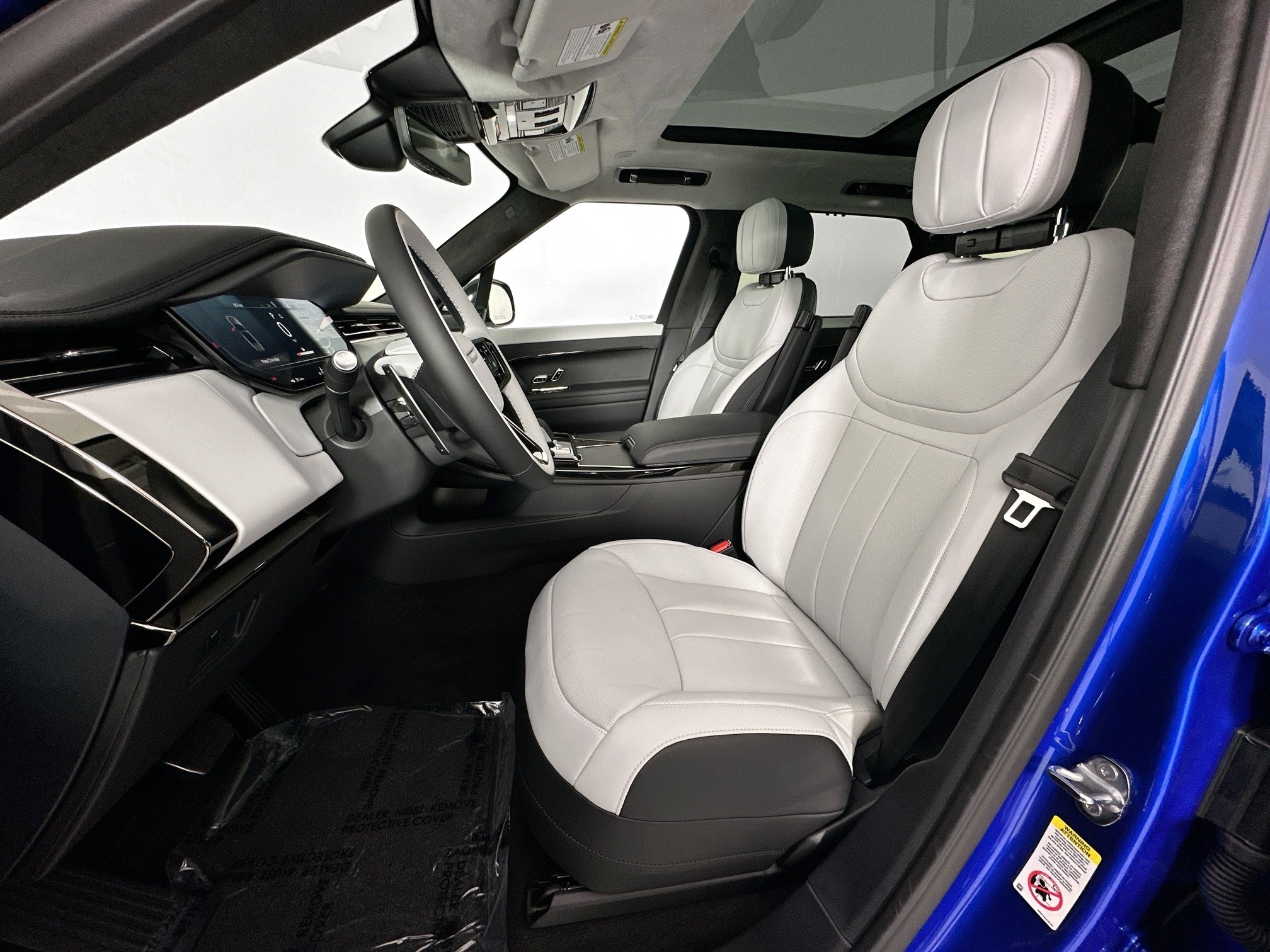 new 2025 Land Rover Range Rover Sport car, priced at $138,905