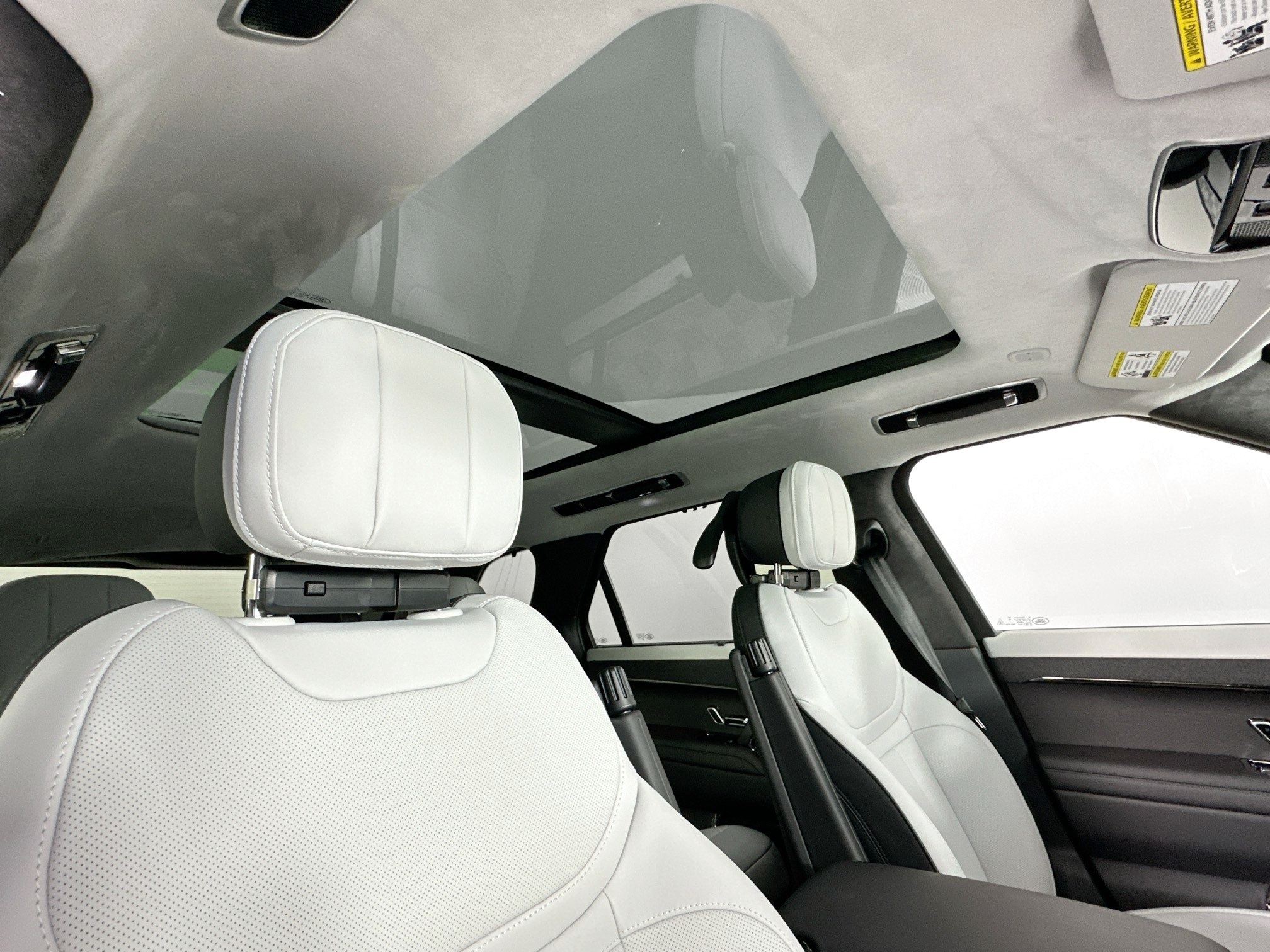 new 2025 Land Rover Range Rover Sport car, priced at $138,905