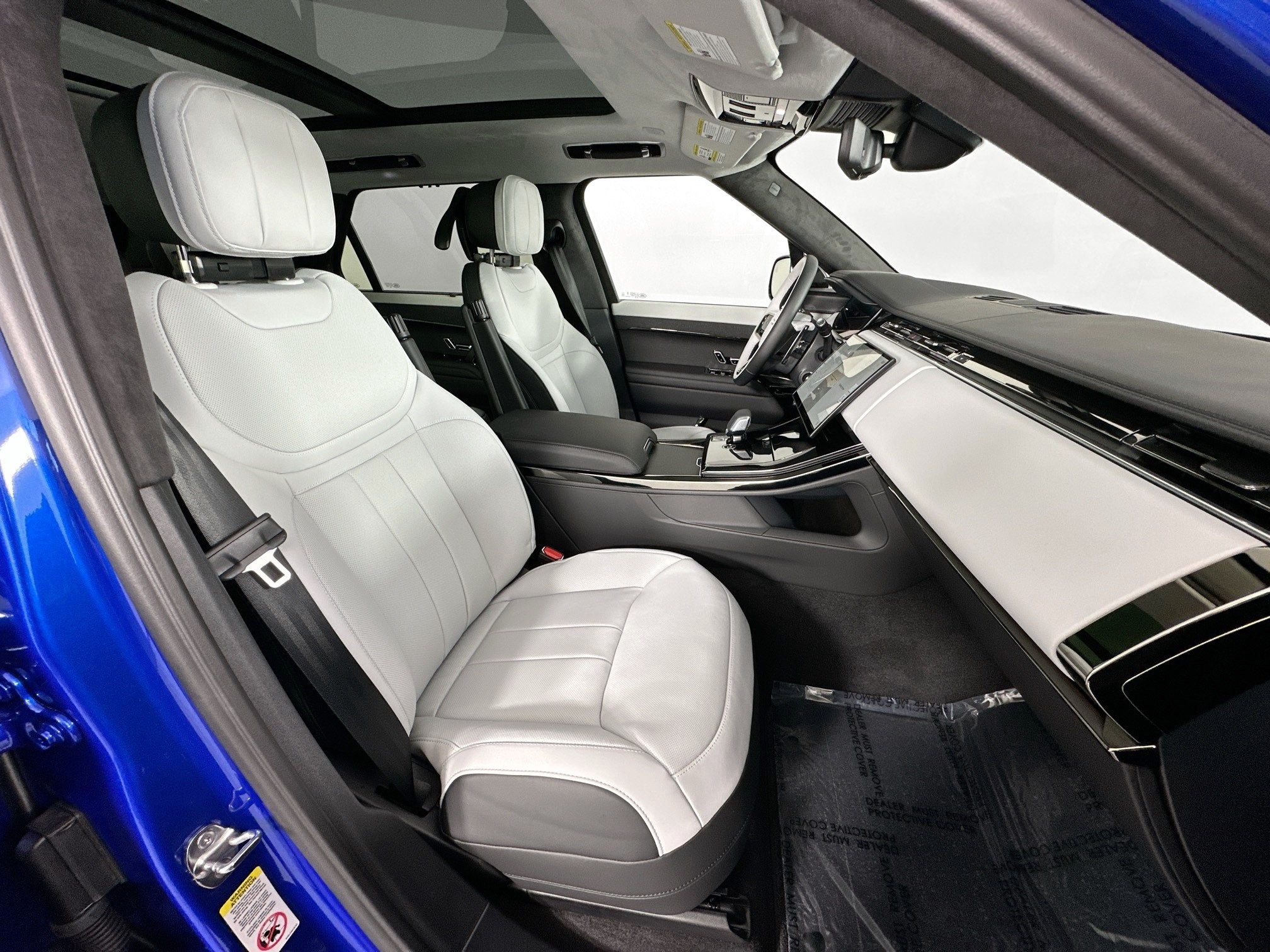 new 2025 Land Rover Range Rover Sport car, priced at $138,905