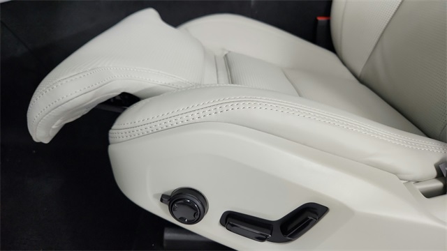 new 2026 Volvo XC90 Plug-In Hybrid car, priced at $85,575