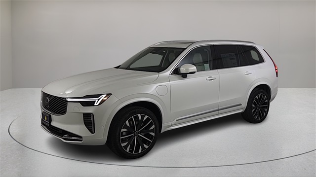 new 2026 Volvo XC90 Plug-In Hybrid car, priced at $85,575