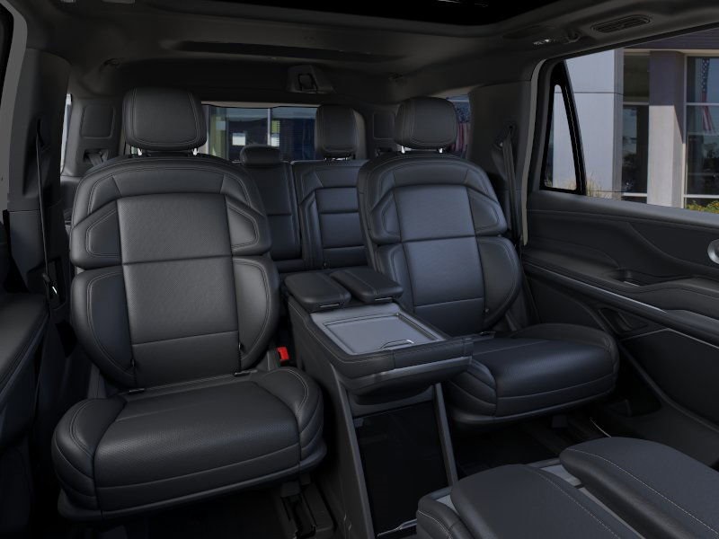 new 2025 Lincoln Navigator car, priced at $109,940