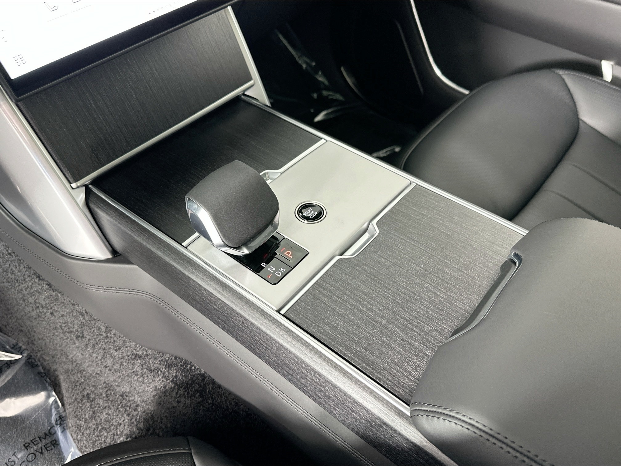 new 2025 Land Rover Range Rover car, priced at $152,065