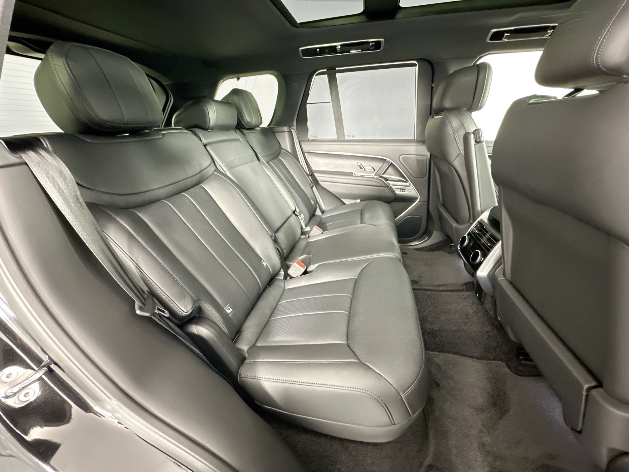 new 2025 Land Rover Range Rover car, priced at $152,065