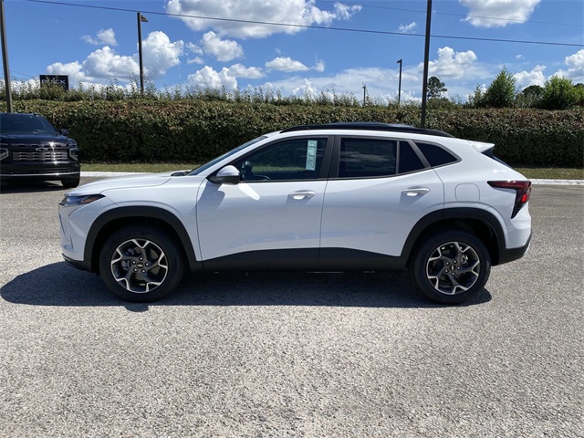 new 2025 Chevrolet Trax car, priced at $25,485