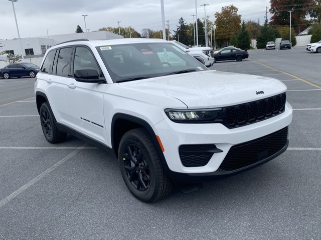 new 2025 Jeep Grand Cherokee car, priced at $40,189