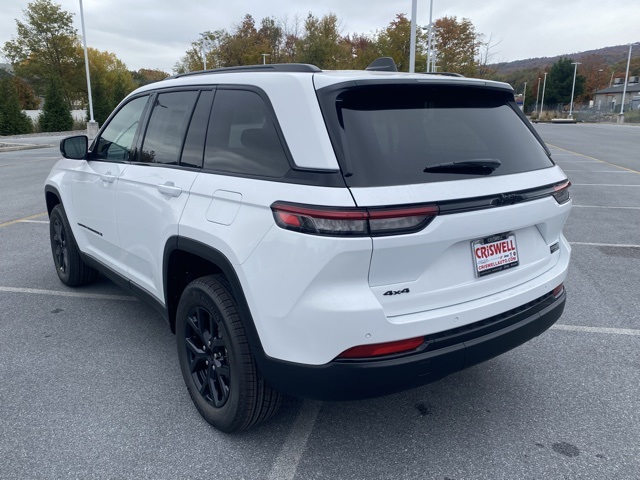 new 2025 Jeep Grand Cherokee car, priced at $40,189