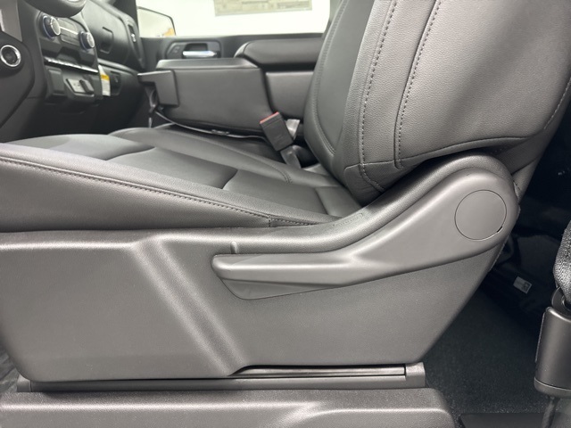 new 2026 Chevrolet Silverado 1500 car, priced at $43,032
