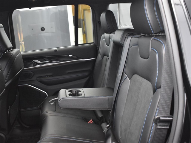 new 2024 Jeep Grand Cherokee car, priced at $58,765