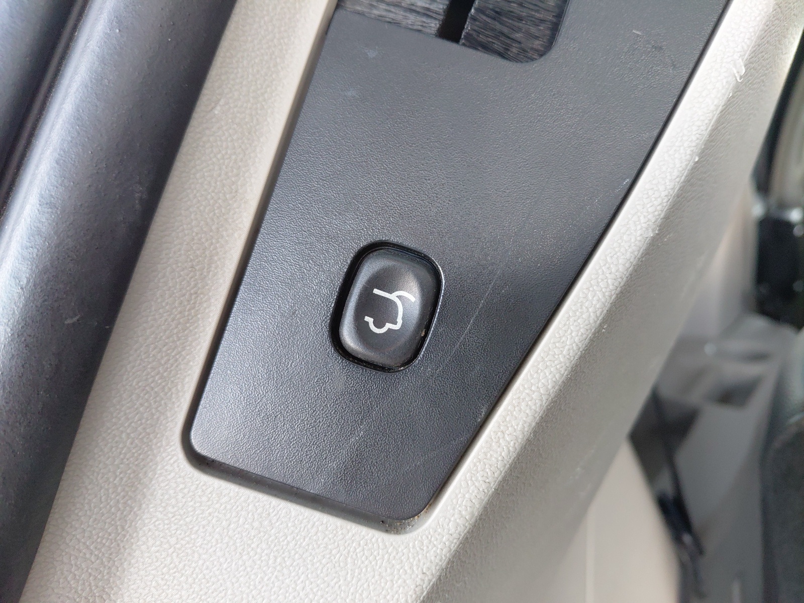 used 2013 Chrysler Town & Country car, priced at $6,565