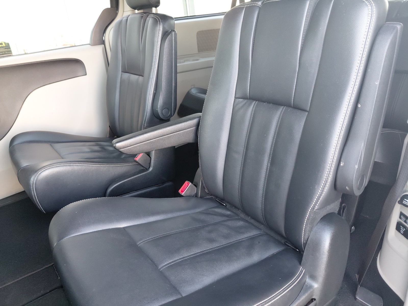 used 2013 Chrysler Town & Country car, priced at $6,565
