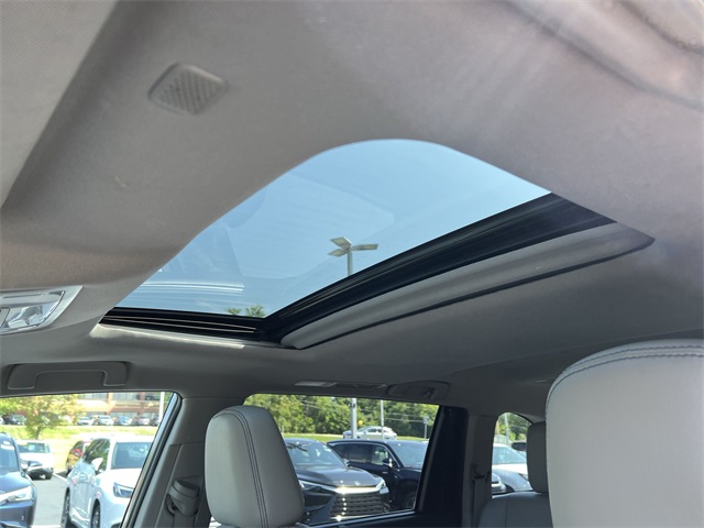 used 2019 Toyota Highlander car, priced at $27,230