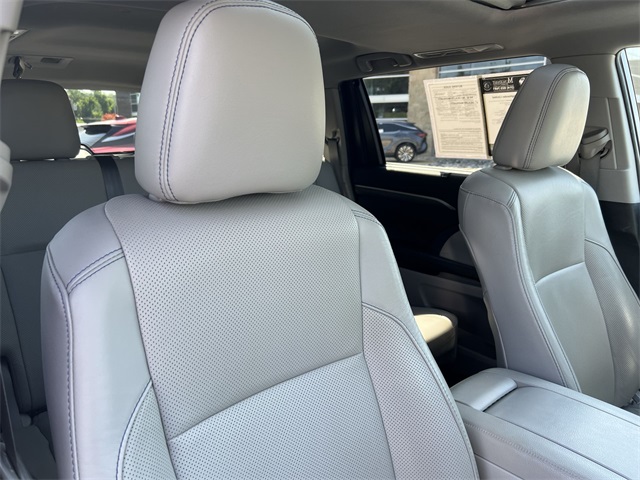 used 2019 Toyota Highlander car, priced at $27,230