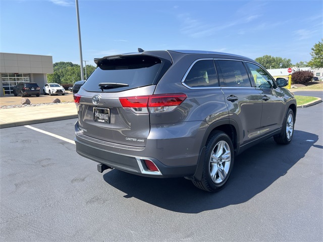 used 2019 Toyota Highlander car, priced at $27,230