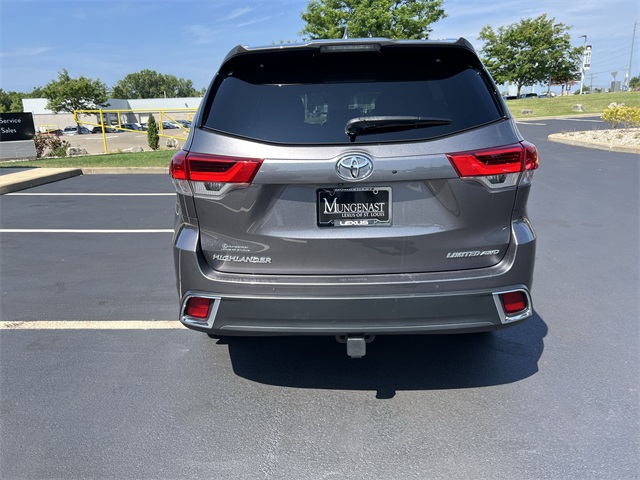 used 2019 Toyota Highlander car, priced at $27,230