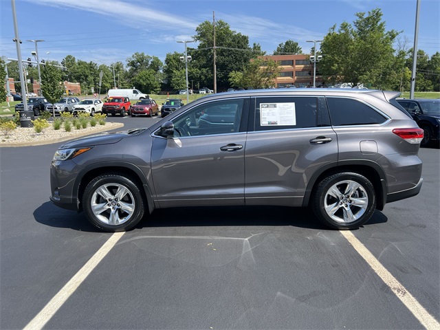 used 2019 Toyota Highlander car, priced at $27,230