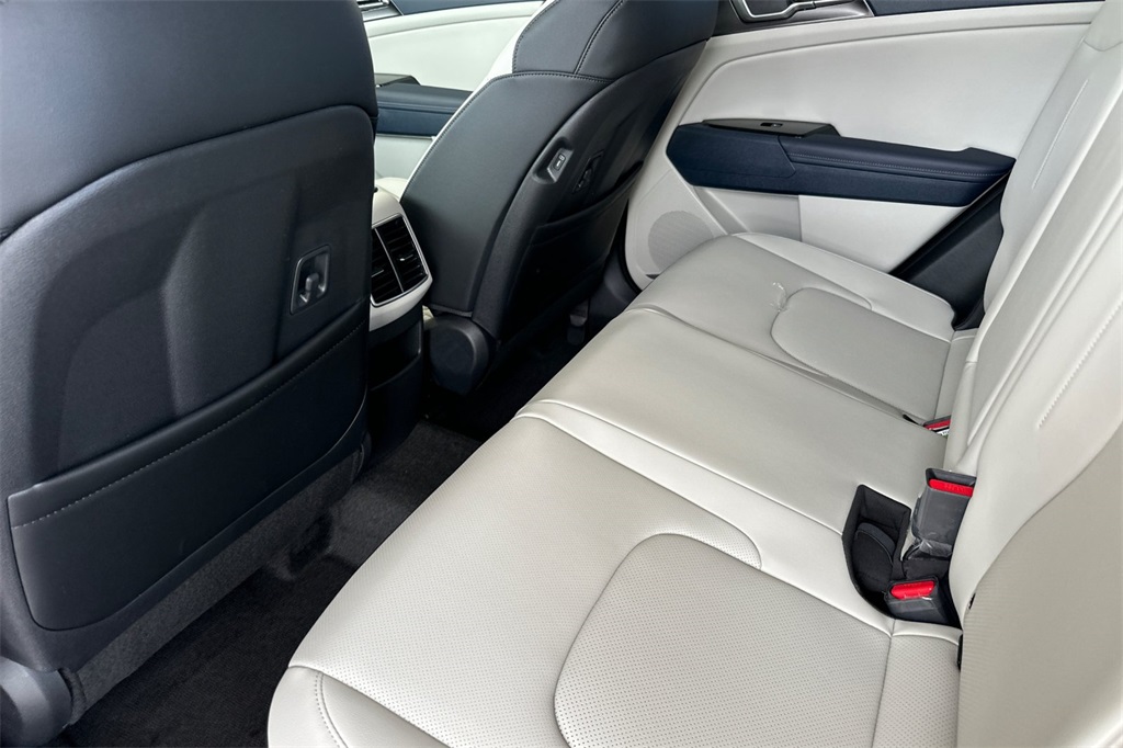 new 2025 Kia Sportage Hybrid car, priced at $31,752