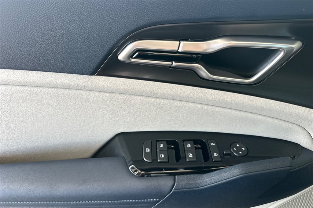 new 2025 Kia Sportage Hybrid car, priced at $31,752