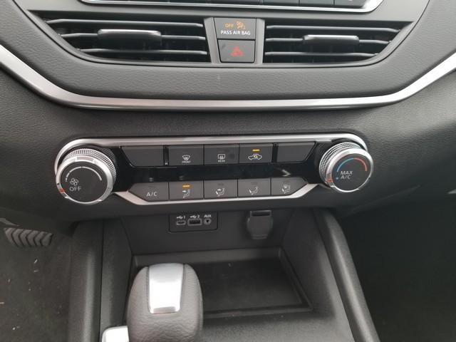new 2025 Nissan Altima car, priced at $25,552