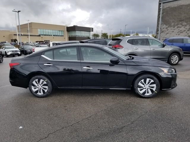 new 2025 Nissan Altima car, priced at $25,552