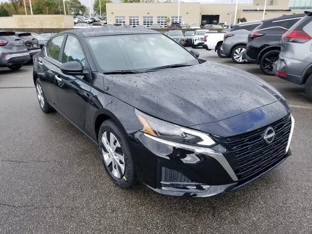 new 2025 Nissan Altima car, priced at $25,552