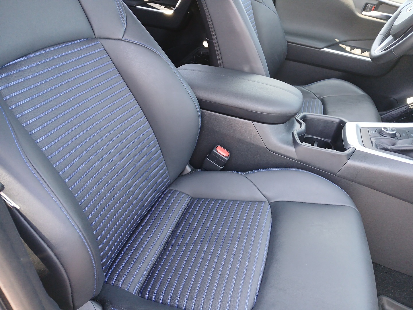 used 2022 Toyota RAV4 Hybrid car, priced at $35,449