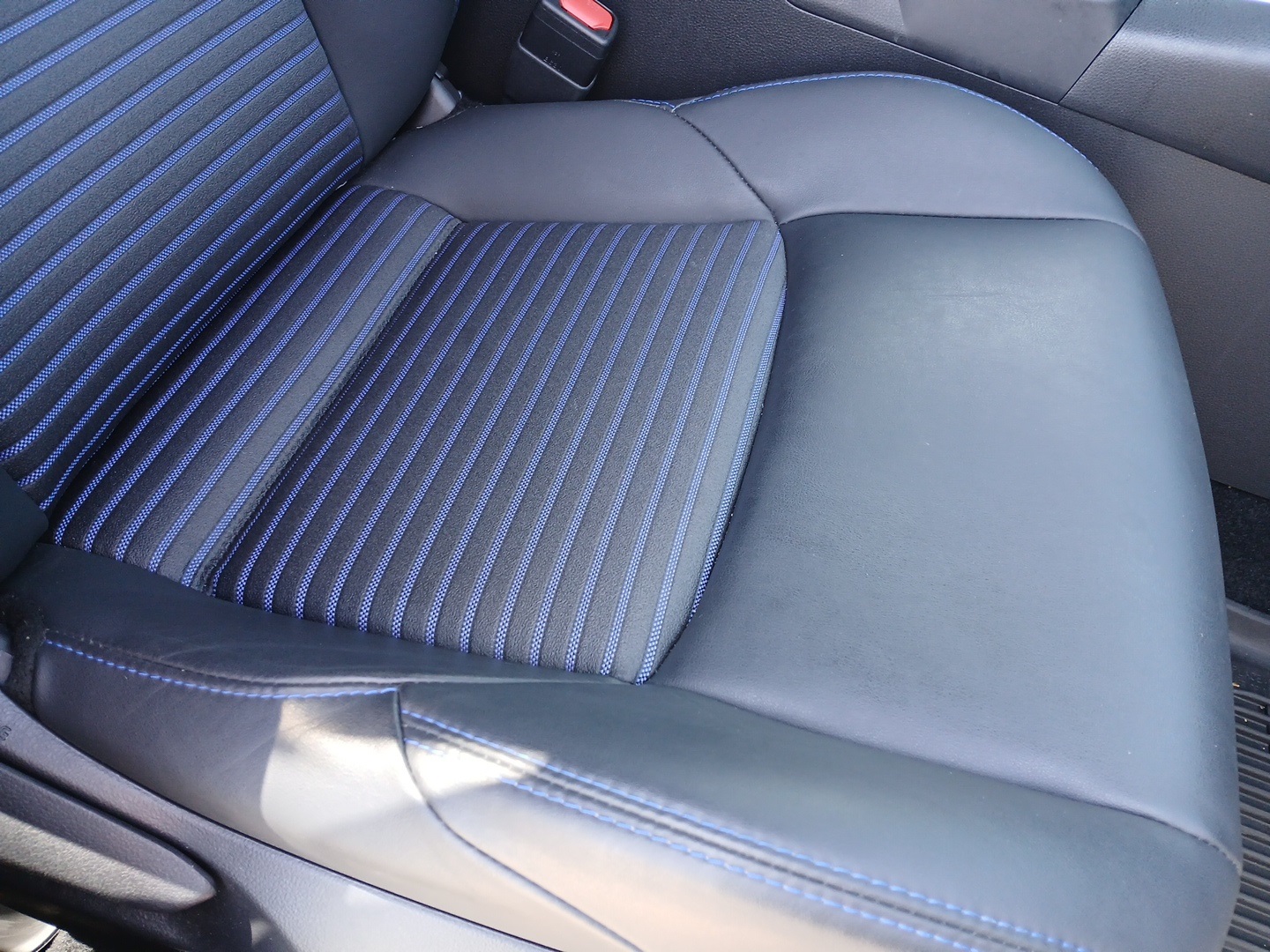 used 2022 Toyota RAV4 Hybrid car, priced at $35,449