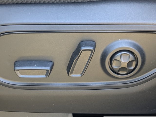 new 2025 Jeep Grand Cherokee car, priced at $37,280
