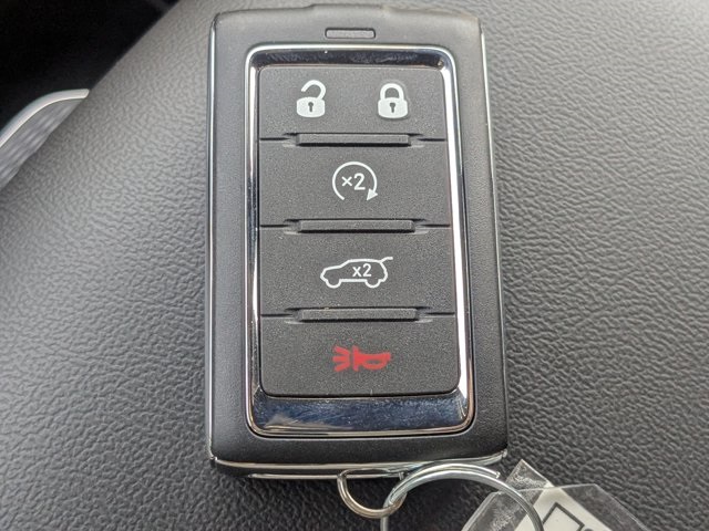 new 2025 Jeep Grand Cherokee car, priced at $37,280