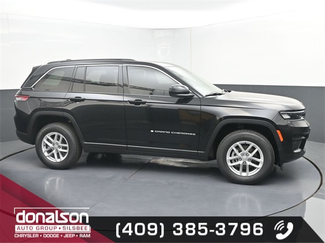 new 2025 Jeep Grand Cherokee car, priced at $40,230