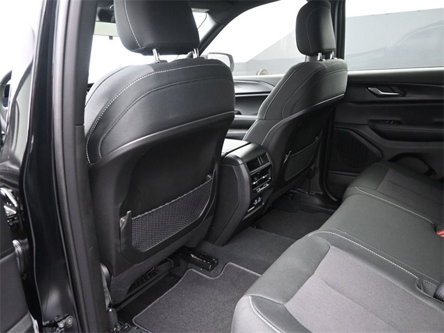 new 2025 Jeep Grand Cherokee car, priced at $40,230