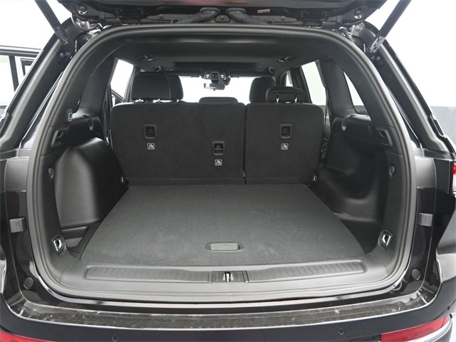 new 2025 Jeep Grand Cherokee car, priced at $40,230